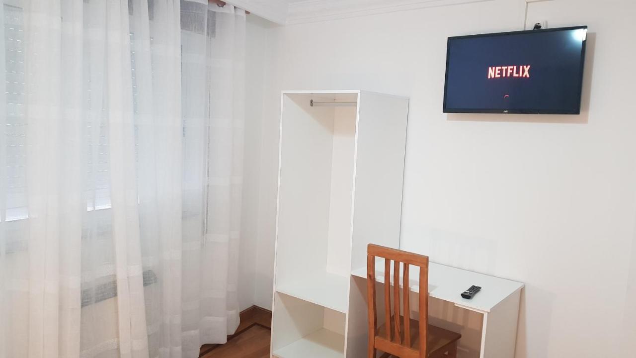 Apartamentos Shalom Ribadeo Εξωτερικό φωτογραφία